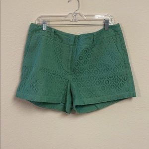 Loft Outlet 4in short with lace detail